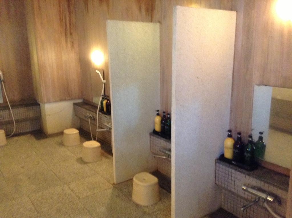 Hotel Yorozuya Annex Yurakuan à Yamanouchi  Extérieur photo